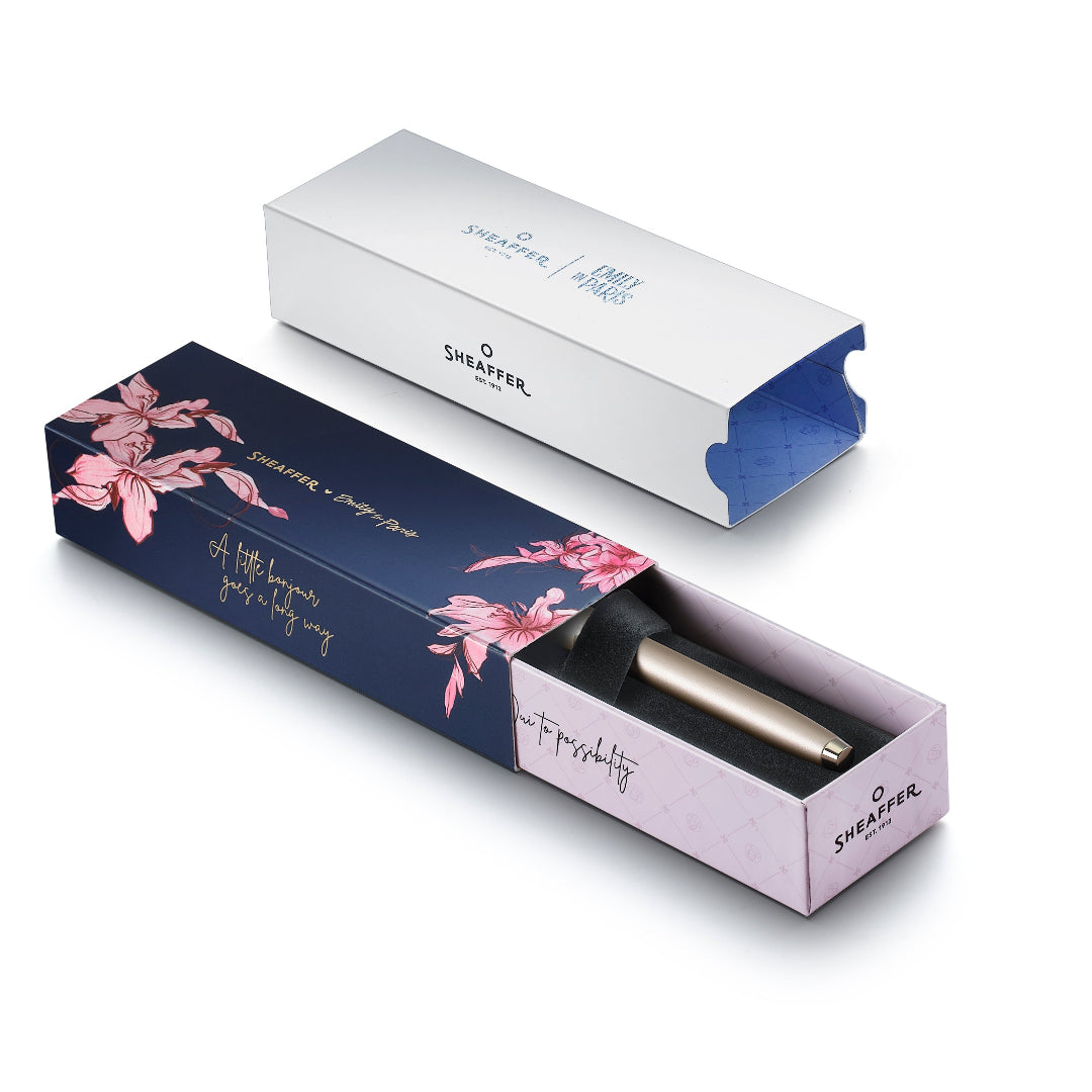 Sheaffer 100 Emily in Paris 9377 Champagne Gold Fountain Pen with Champagne Gold Trims and Bow-Shaped Clip Emblem in packaging