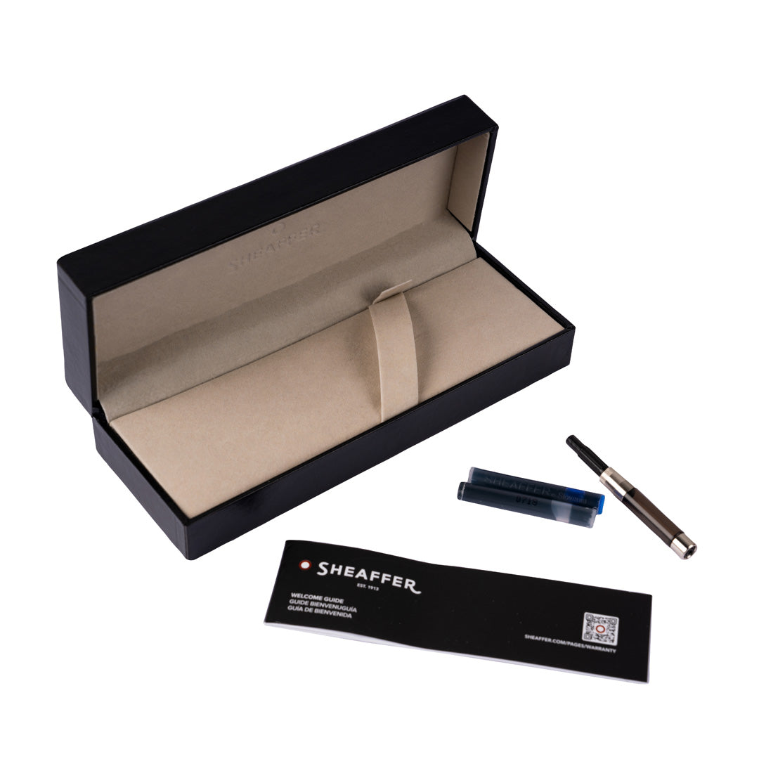 Sheaffer 100 Glossy Black Lacquer Fountain Pen With Chrome-Plated Trims WW30 Gift Box