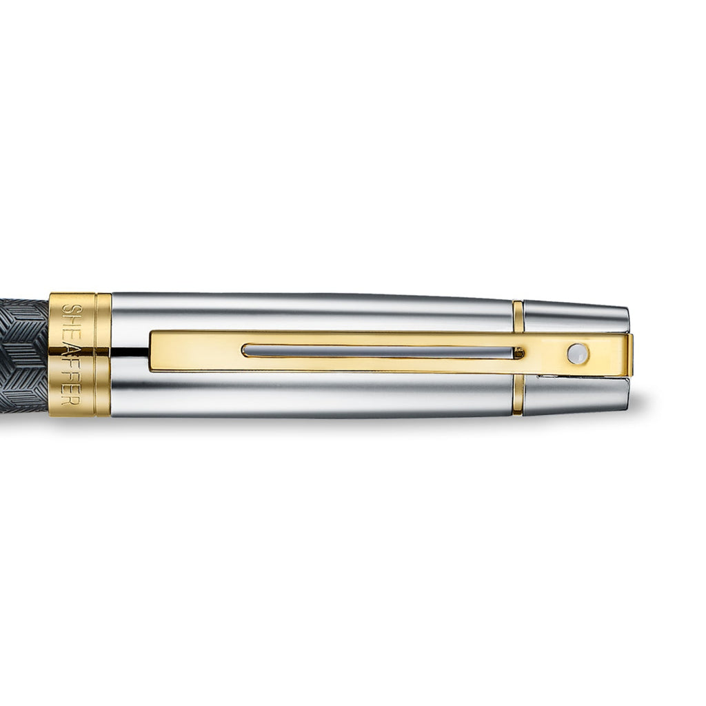 Sheaffer 300 Engraved Matte Black Fountain Pen With Chrome and Gold Trims clip details