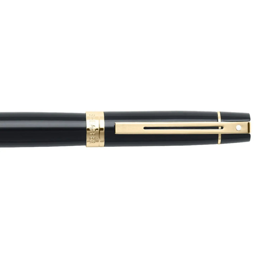 Sheaffer 300 Glossy Black Rollerball Pen With Gold Trims clip details