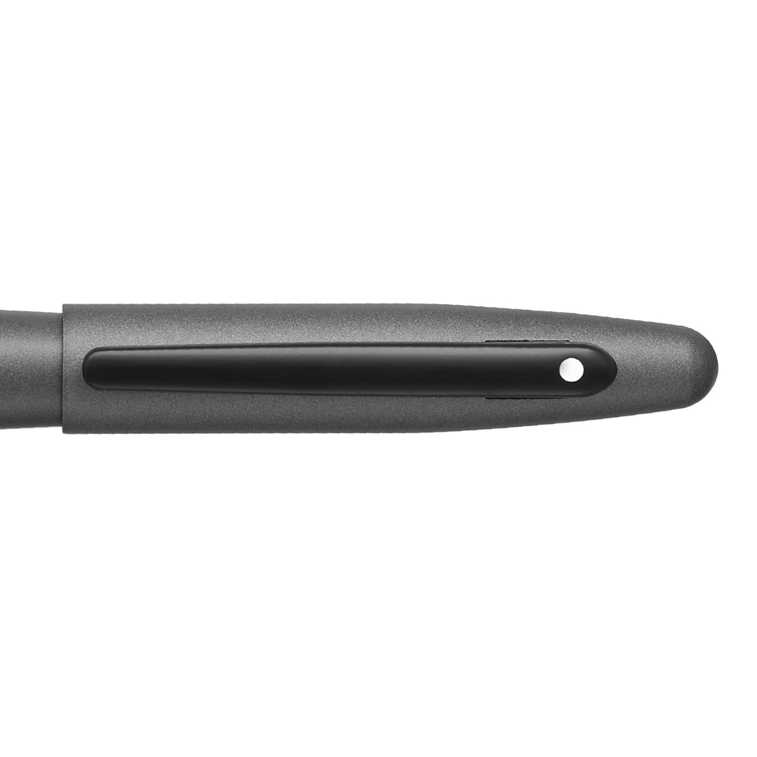 Sheaffer VFM 9424 Matte Gray Fountain Pen With Matte Black Trim clip details