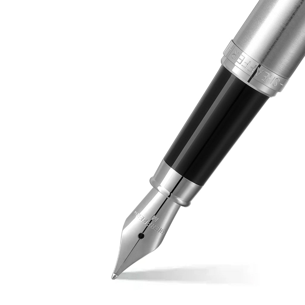 Sheaffer VFM 9426 Brushed Chrome Fountain Pen With Chrome Trim - Medium Nib barrel and tip section
